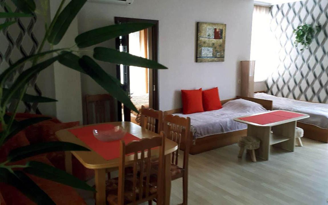Apartment Larissa Поморіє Екстер'єр фото
